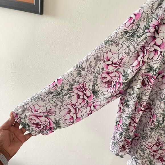 Torrid White Pink Floral Georgette Bow Tie Front Blouse Top Size 3X Cottagecore - Picture 3 of 9